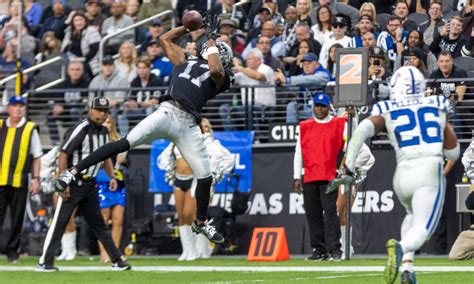 Raiders’ Josh Jacobs, Davante Adams bright spots in dim season – Fan Shotz