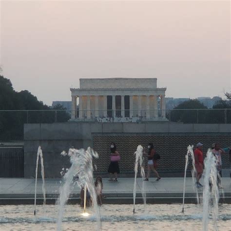 3-Hour Washington DC "Monuments By Night" Guided Night-Time Sightseeing Bus Tour 2021