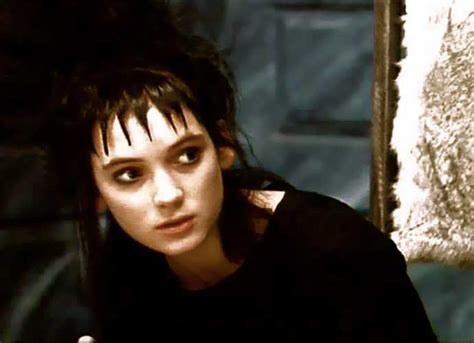 cinesdebarrioseventies: Winona Ryder Beetlejuice