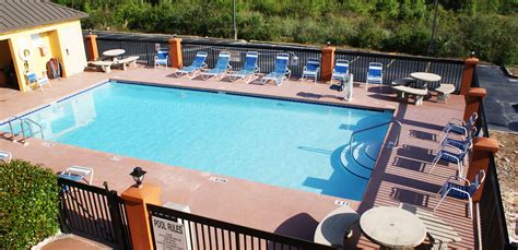 Home Town Inn & Suites-Hotel in Crestview FL | Hotels in Crestview Florida