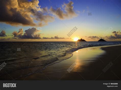 Sunrise Lanikai Beach Image & Photo (Free Trial) | Bigstock