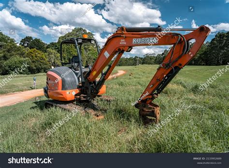 7 Mini Excavator Australia Images, Stock Photos & Vectors | Shutterstock