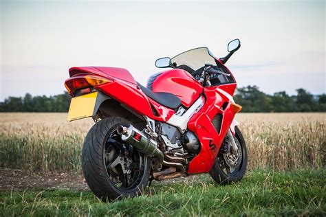 Bike of the day: Honda VFR800 | MCN