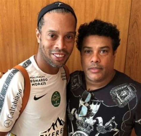 Ronaldinho Gaucho: Bio, family, net worth | Celebrities InfoSeeMedia