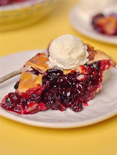 Easy Black Raspberry Pie Recipe - Joy to the Food