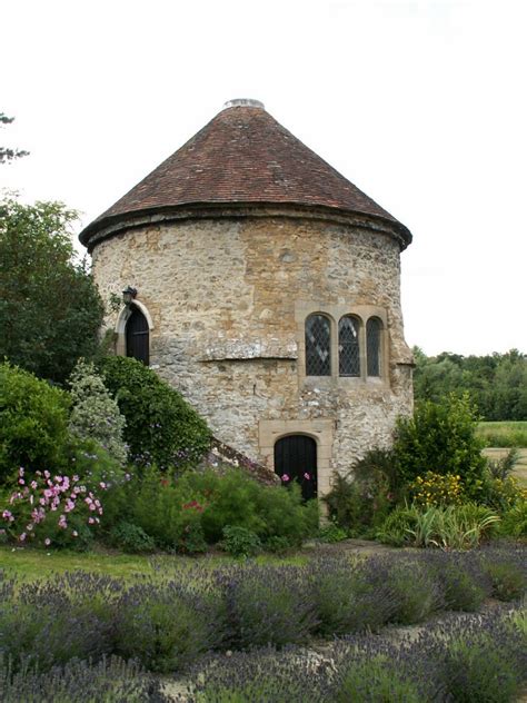 Allington Castle visit - Professional Gardeners' Guild