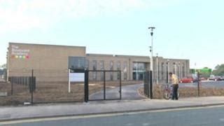 Hull's first free school opens doors to students - BBC News