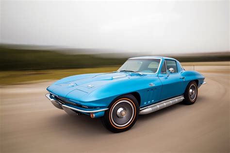 Chevrolet Corvette C2 StingRay - features, overview, photo price