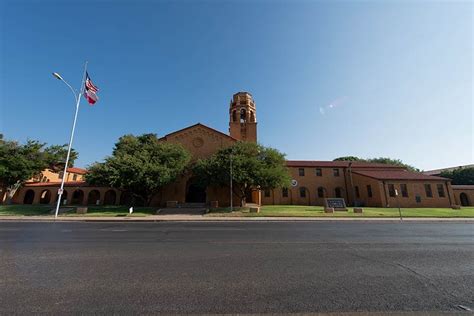 Lubbock High School with model 83.12.163.8 New Amsterdam theatre chairs ...