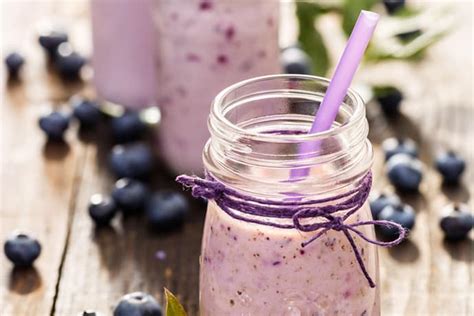 Banana Blueberry Smoothies for Healthy Starts - 31 Daily