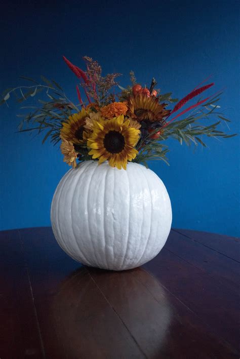 diy-thanksgiving-pumpkin-centerpiece-17 - Likely By Sea