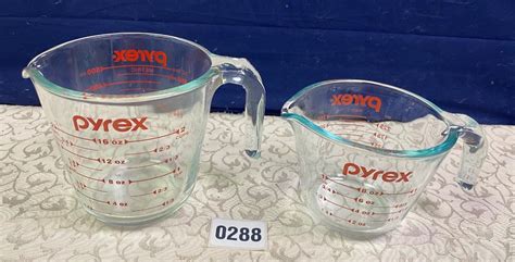 Pyrex Measuring Cups | EstateSales.org