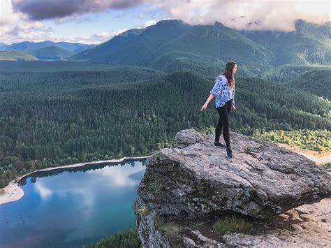 Washington - Rattlesnake Ledge Hike - Moderately Adventurous