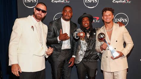 Chiefs' Travis Kelce finally gets mic during ESPYs after failed White House attempt | Fox News