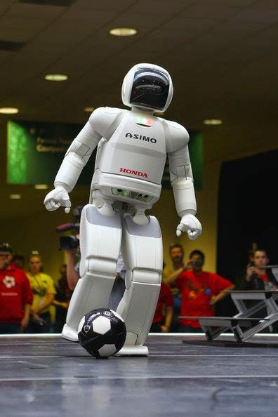 ASIMO Humanoid-Robot - RoboTronicsPro