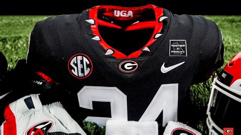 Strange History and Mysterious Origins of Georgia Football's Black Jerseys - Sports Illustrated ...