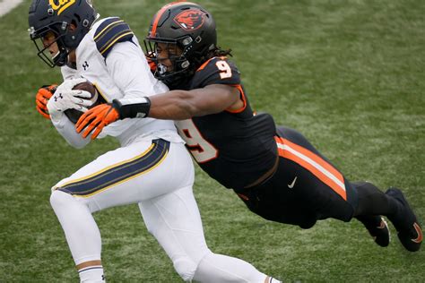 Oregon Ducks vs. Oregon State Beavers: 6 key players in the showdown