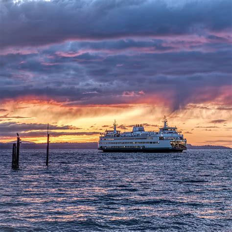 Sunset Ferry Image, Incoming Ferry, Washington State Ferries ...