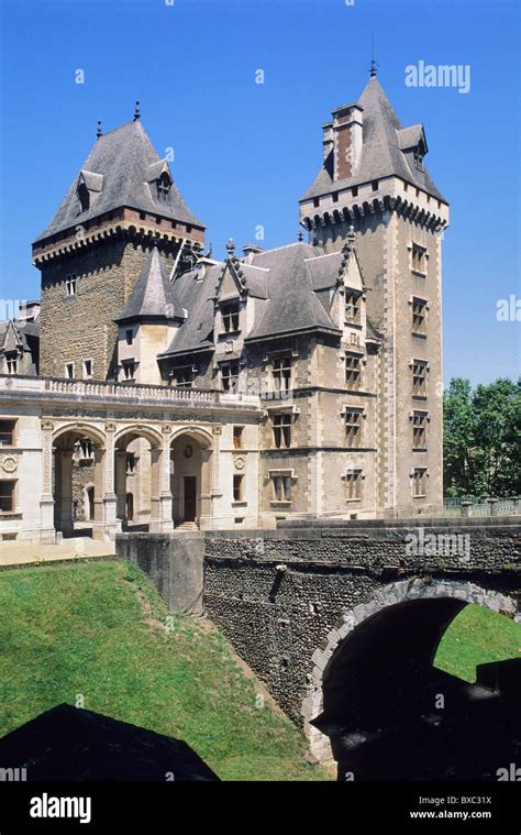 Castle of Pau, Pau, Pyrenees-Atlantiques, France Stock Photo - Alamy