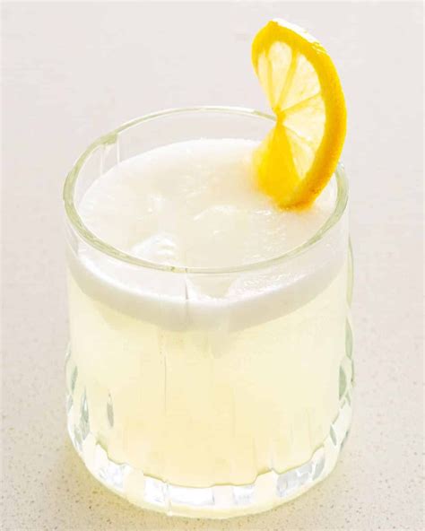 Gin Fizz - Jo Cooks