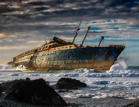 SS America, Fuerteventura Canary Islands [1200 x 925] : r/AbandonedPorn