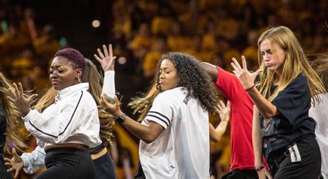 New students get schooled in spirit at Sun Devil Welcome | ASU News