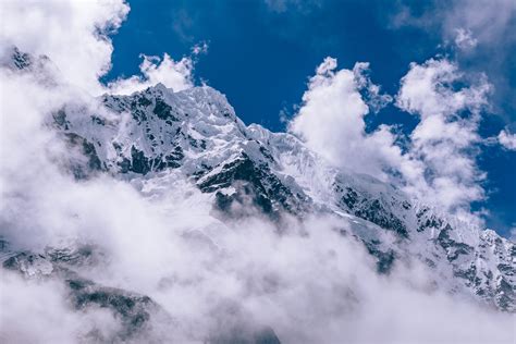 wallpaper mountains, peaks, clouds, snow, sky HD : Widescreen : High Definition : Fullscreen