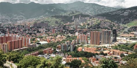 The 5 Best Neighborhoods in Medellín To Live As An Expat [2023]