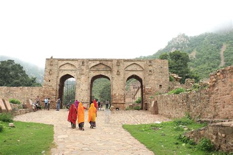 Bhangarh, the most Haunted Fort in Rajasthan