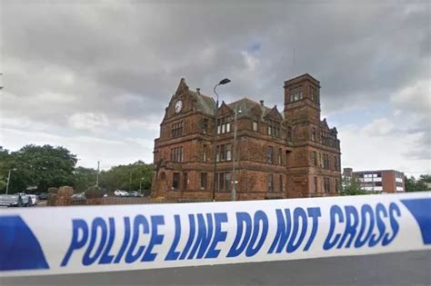 Youngsters break into old Kilmarnock Academy school building - Daily Record