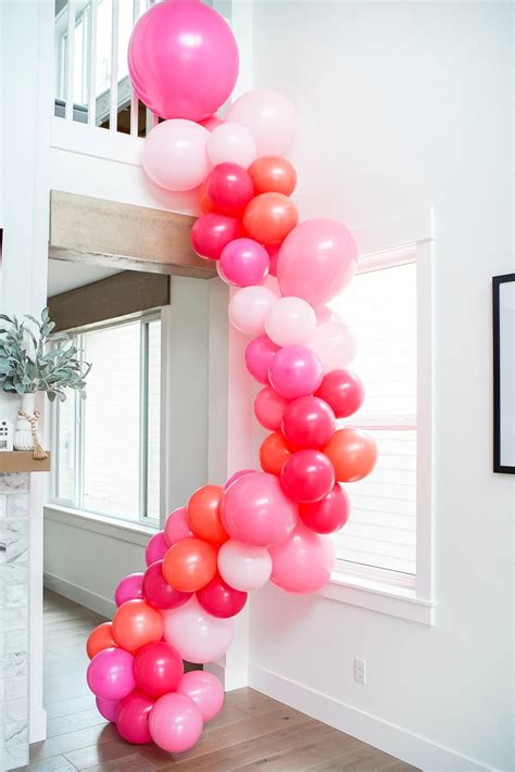 Easy Balloon Garland DIY