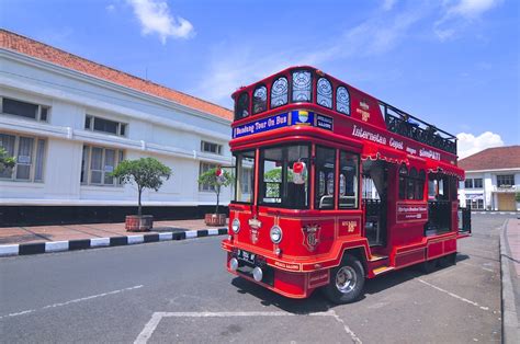 Liburan di kota Bandung, jangan lupa sewa Bus Wisata Bandros - Sewa Bus ...