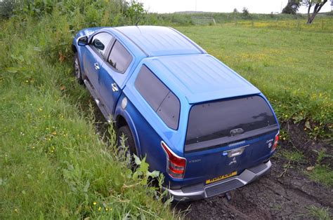 Mitsubishi L200 Off-Road - Professional Pickup & 4x4 Magazine