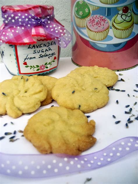 PEBBLE SOUP: Lavender biscuits aka Cookies à la Lavande