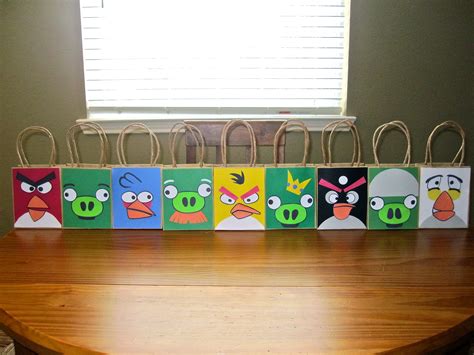 Angry Bird's gift bags for my sons birthday party last year. Made out of construction paper ...