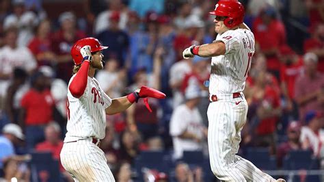 MLB Wild Card: Phillies win again to gain ground in NL playoff race ...