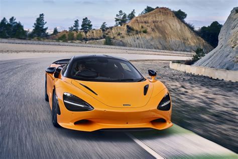 McLaren 750S technical specifications and fuel economy