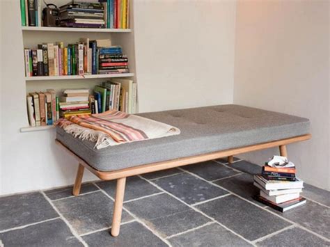 17 Easy Ideas on How to Make a Daybed