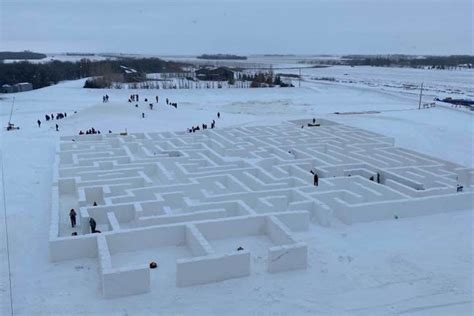 World’s largest snow maze doubles in size - News Without Politics