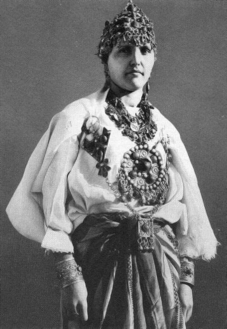 Africa | Kabyle woman adorned with jewels. ca. 1930s/40s | From a ...