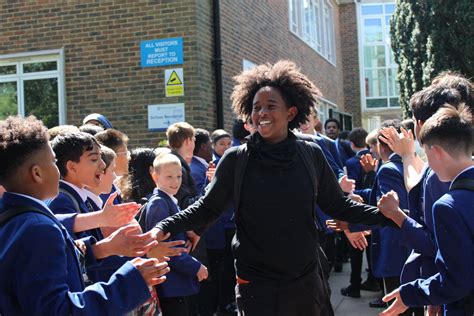 Woodcote High School on Twitter: "#WeAreWoodcote Guard of Honour for our Year 11s yesterday ...