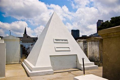 Nicolas Cage's Pyramid Tomb – New Orleans, Louisiana - Atlas Obscura