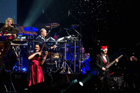 2015 Mannheim Steamroller Christmas Tour – Mannheim Steamroller