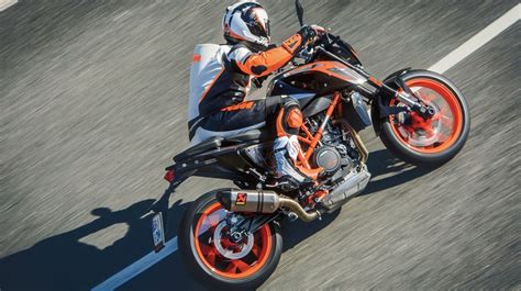 KTM 690 DUKE R (2016-Present) Specs, Performance & Photos - autoevolution