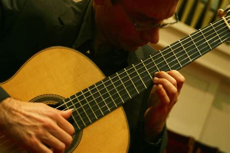 Guitar Concerts with Dimitris Kotronakis, featuring works by Damon ...