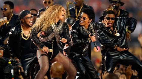 The Past 20 NFL Super Bowl Halftime Shows, Ranked | Mental Floss