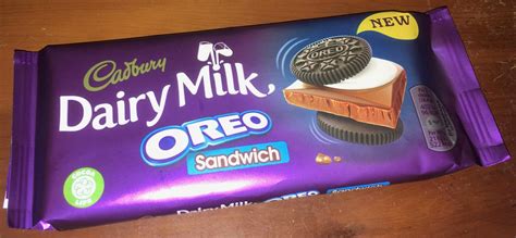 FOODSTUFF FINDS: New Cadbury Dairy Milk Oreo Sandwich Chocolate (WH Smiths) By @Cinabar