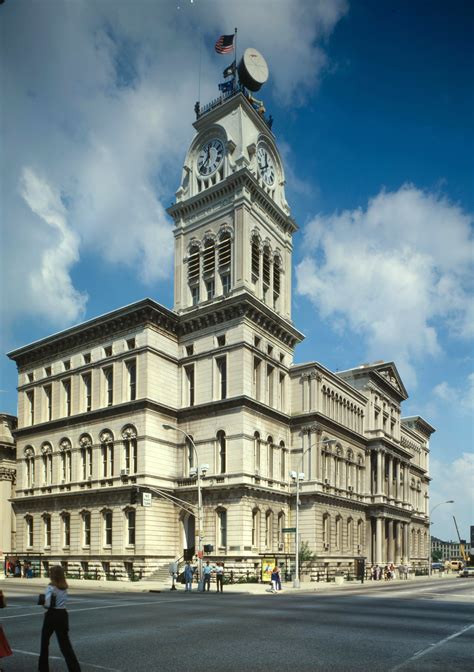 Louisville City Hall in Kentucky image - Free stock photo - Public Domain photo - CC0 Images