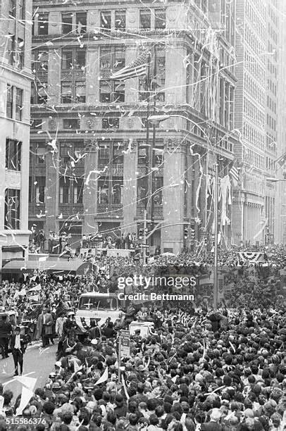 799 New York Yankees World Series Victory Parade Stock Photos, High-Res ...