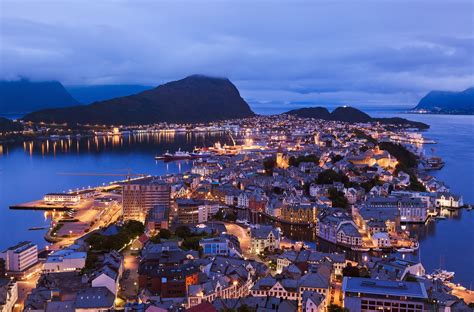 Ålesund the Ultimate Sightseeing Tour | Norway Travel Guide